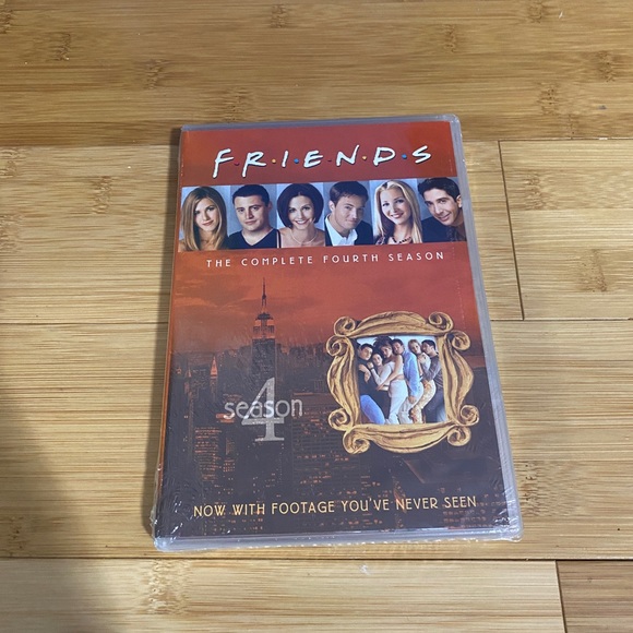 FRIENDS Season 4 DVD Set - Picture 1 of 2